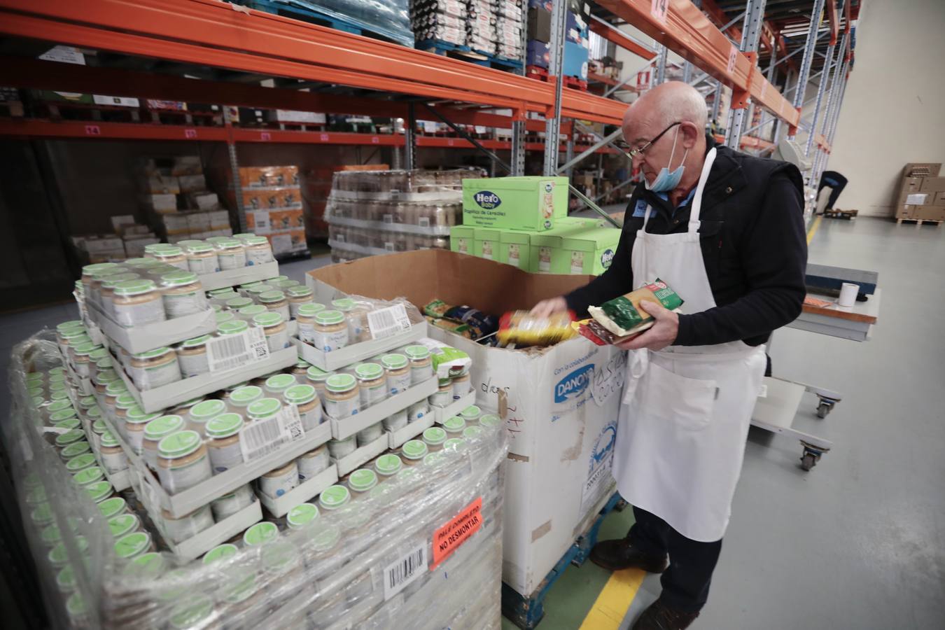 Fotos: El Banco de Alimentos de Valladolid se prepara para la &#039;gran recogida&#039;