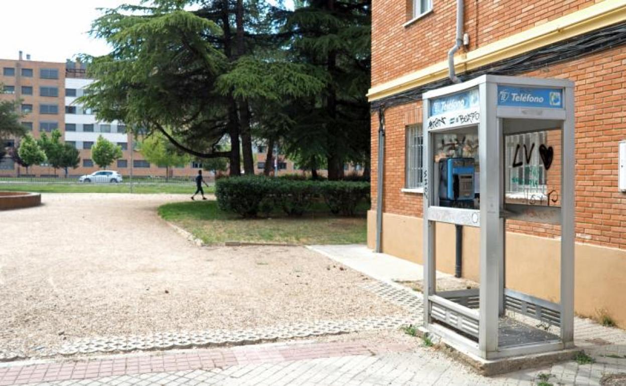 Cabina telefónica en Valladolid. 