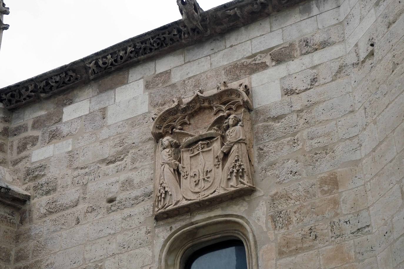 Detalles de la zona de San Pablo, junto al Palacio Pimentel, el colegio de San Gregorio y el Museo de Escultura