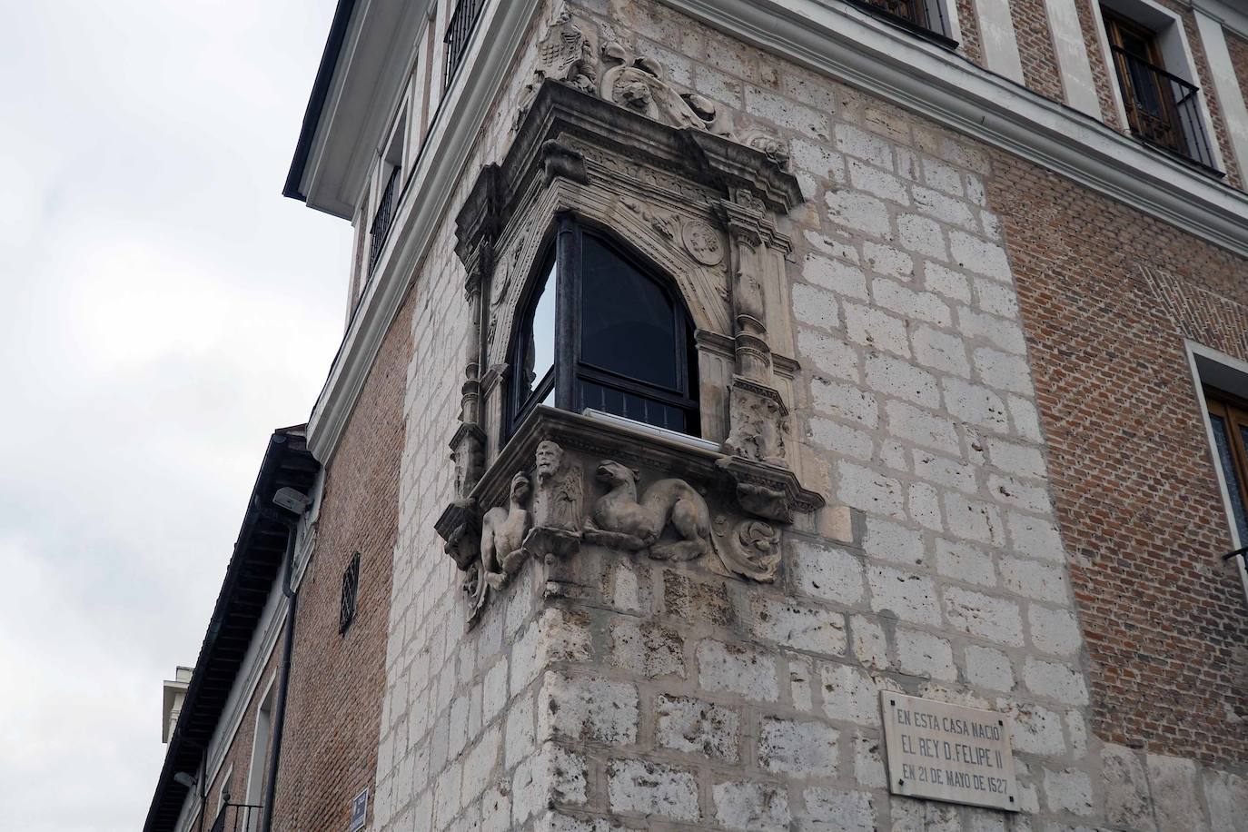 Detalles de la zona de San Pablo, junto al Palacio Pimentel, el colegio de San Gregorio y el Museo de Escultura