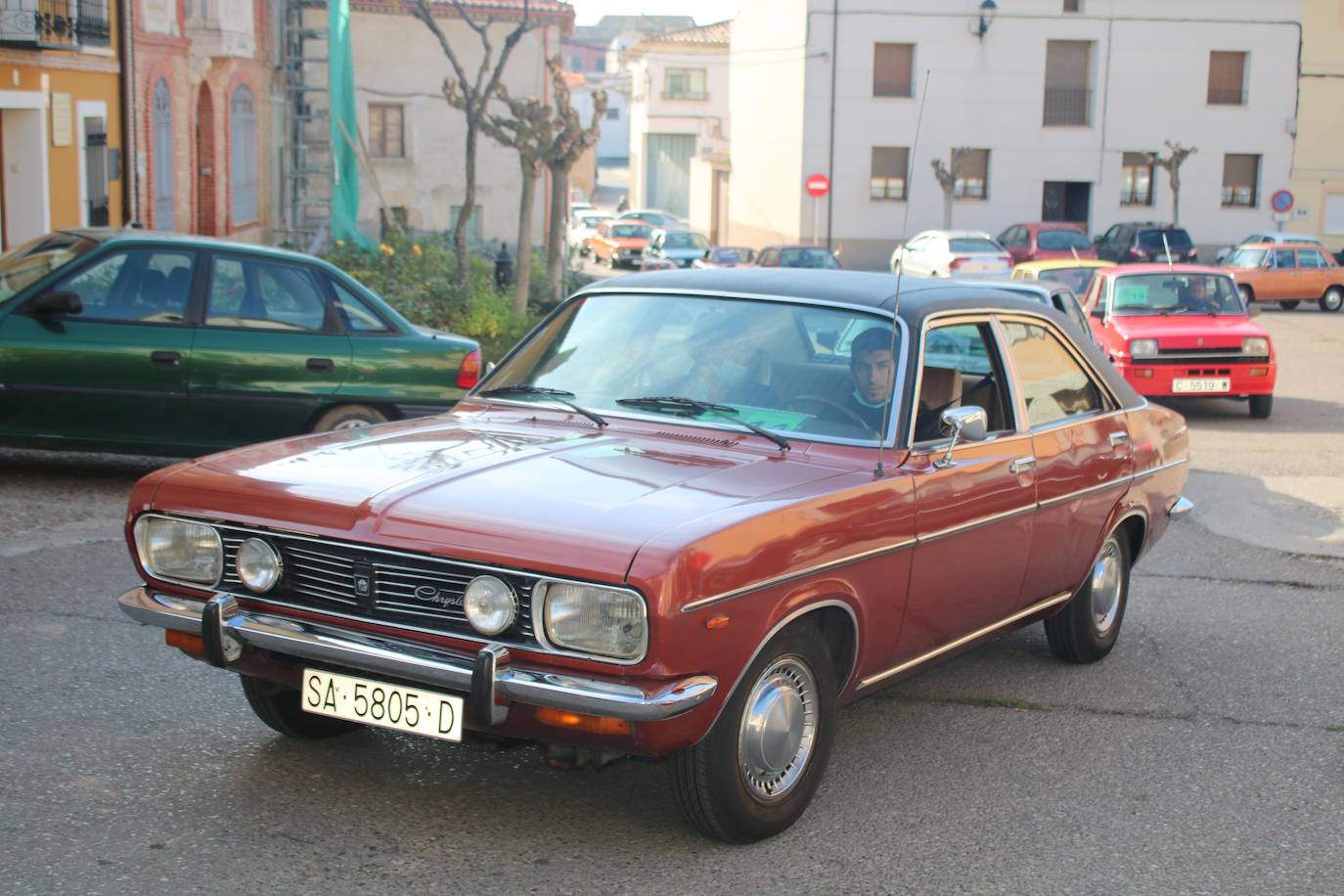 Fotos: Los coches clásicos despiertan admiración en el Cerrato