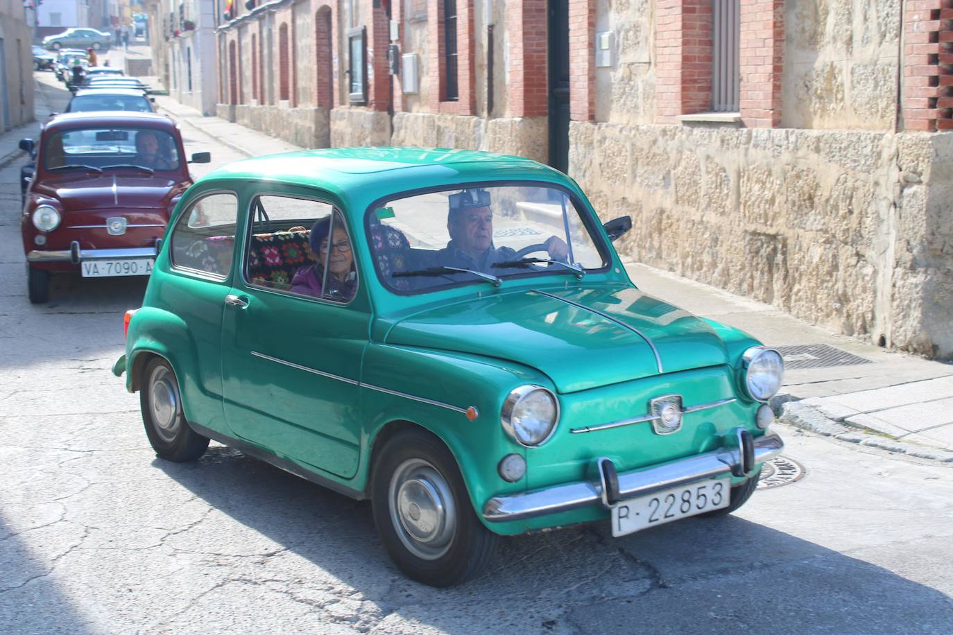 Fotos: Los coches clásicos despiertan admiración en el Cerrato