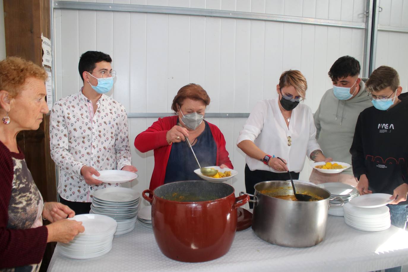Fotos: Los coches clásicos despiertan admiración en el Cerrato
