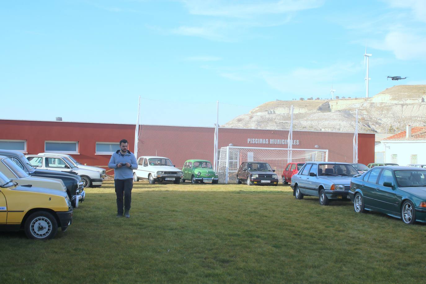 Fotos: Los coches clásicos despiertan admiración en el Cerrato