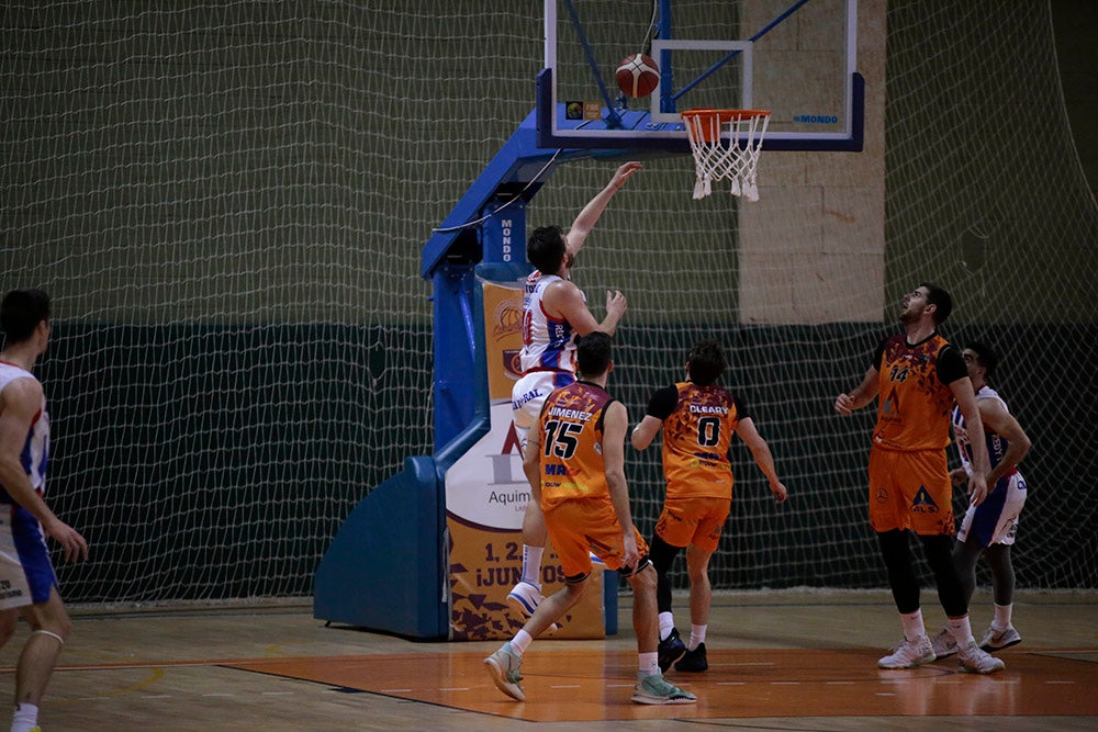 El Aquimisa vuelve a dejarse ir y Harrison Cleary acaba en el hospital (66-91)