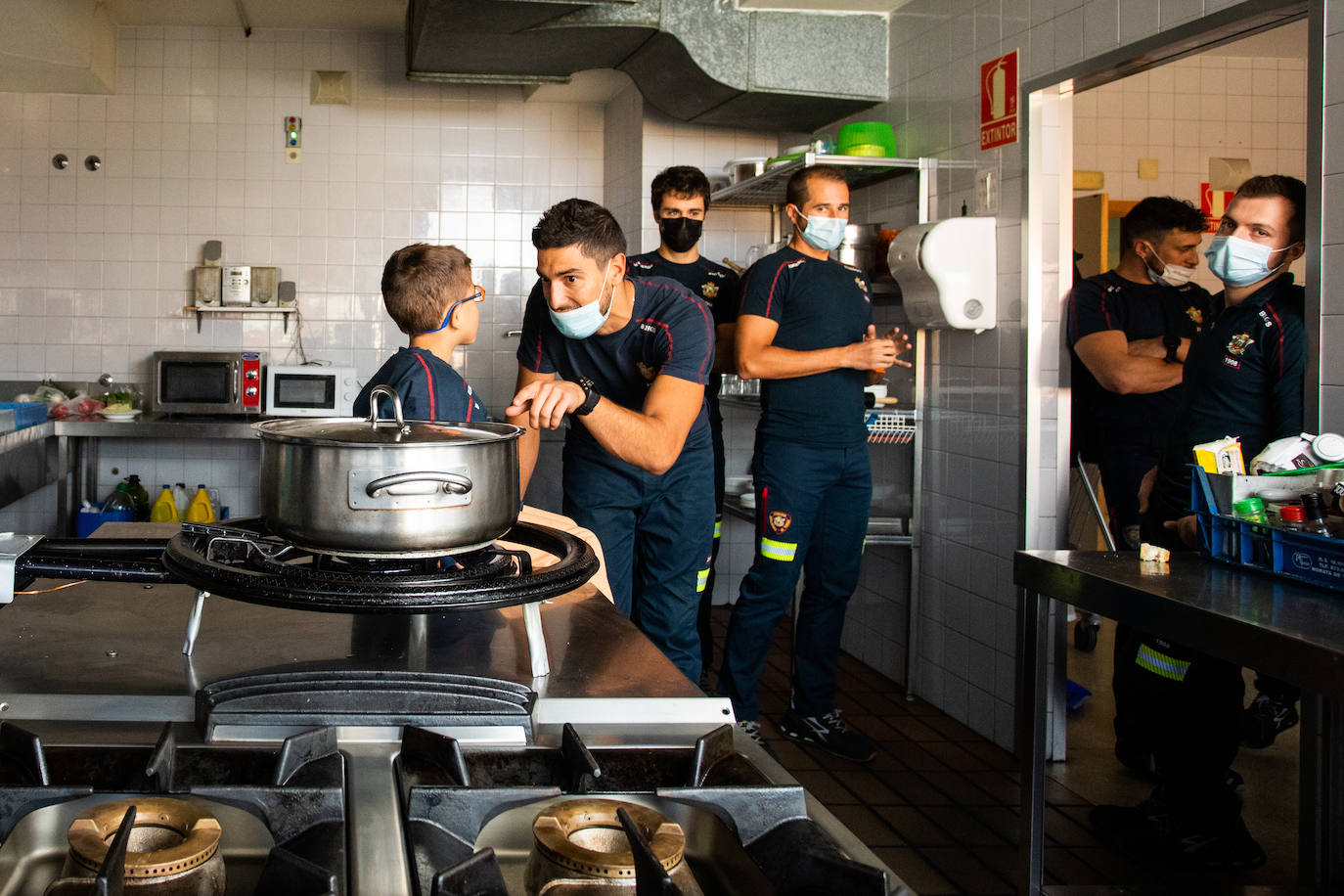 Fotos: Calendario solidario de los Bomberos de Burgos destinado a APACE