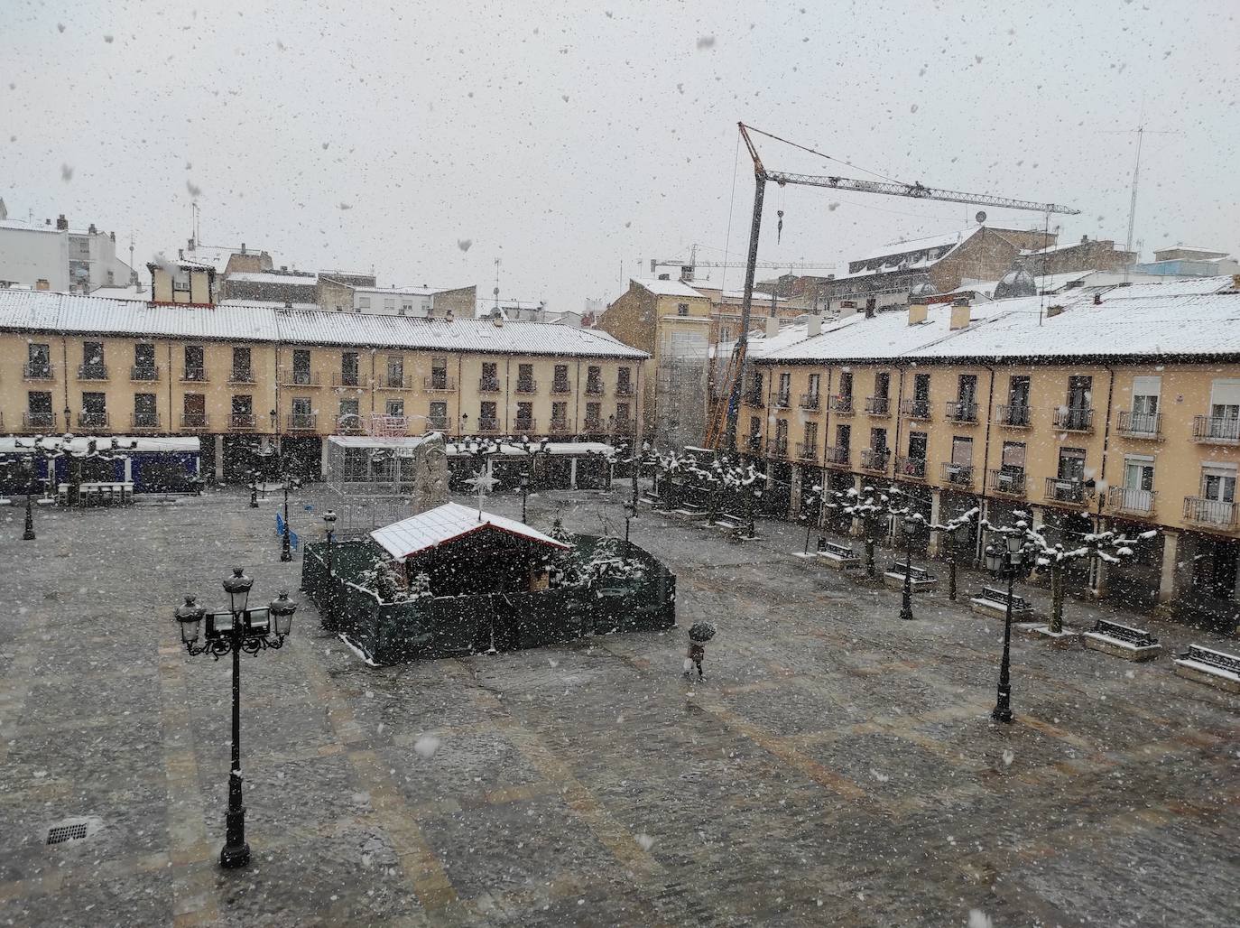 Fotos: La nieve introduce a Palencia el 24 de noviembre en la Navidad