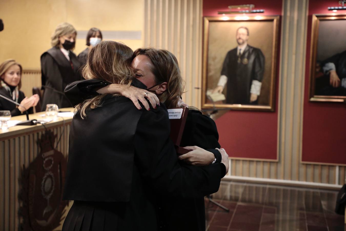 Fotos: Insignias de Oro y de Plata para los abogados de Valladolid