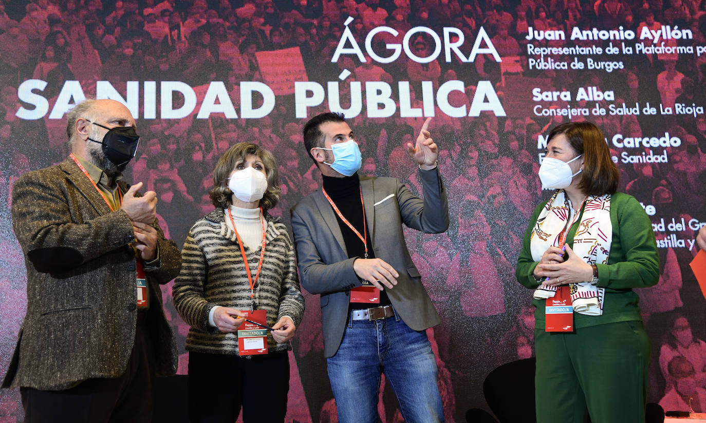 Luis Tudanca, junto a Juan Antonio Ayllón, María Luisa Carcedo y Sara Alba. 
