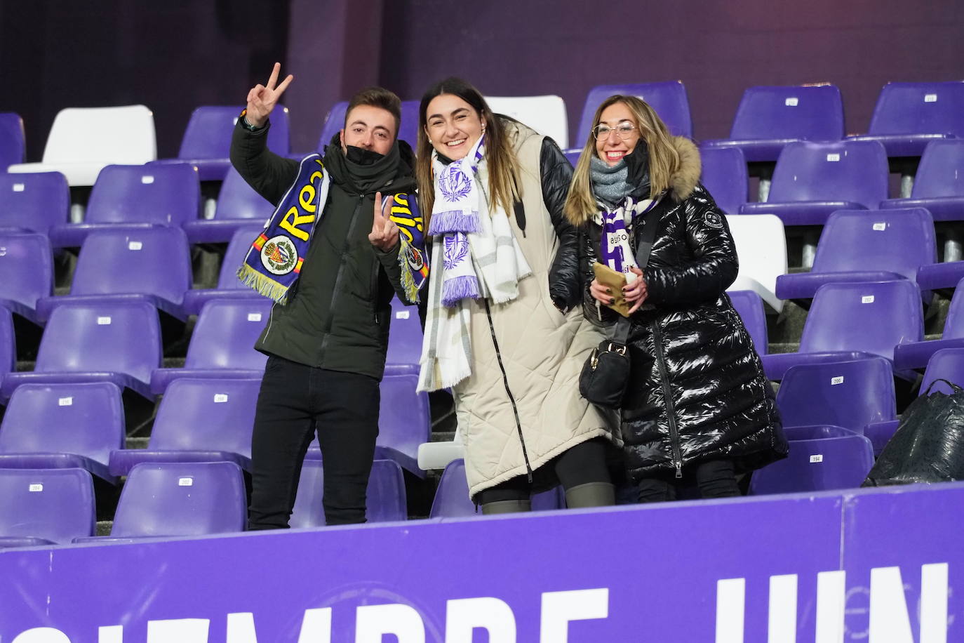 Fotos: Búscarte en la grada de Zorrilla (2/3)