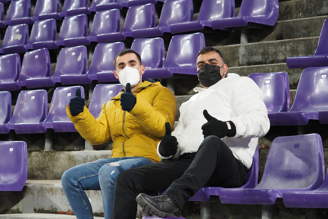 Fotos: Búscarte en la grada de Zorrilla (2/3)