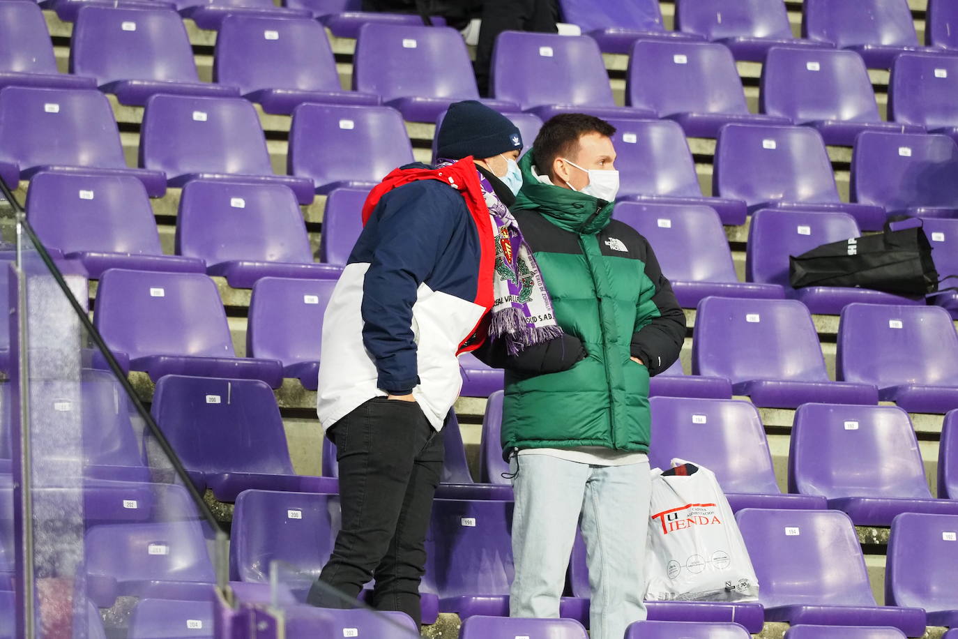 Fotos: Búscarte en la grada de Zorrilla (2/3)