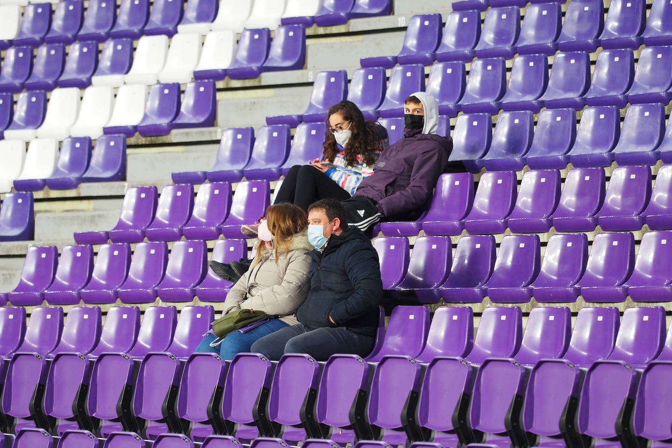 Fotos: Búscate en la grada de Zorrilla (3/3)