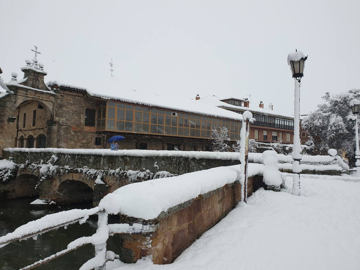 Fotos: Nieve acumulada en Aguilar de Campoo