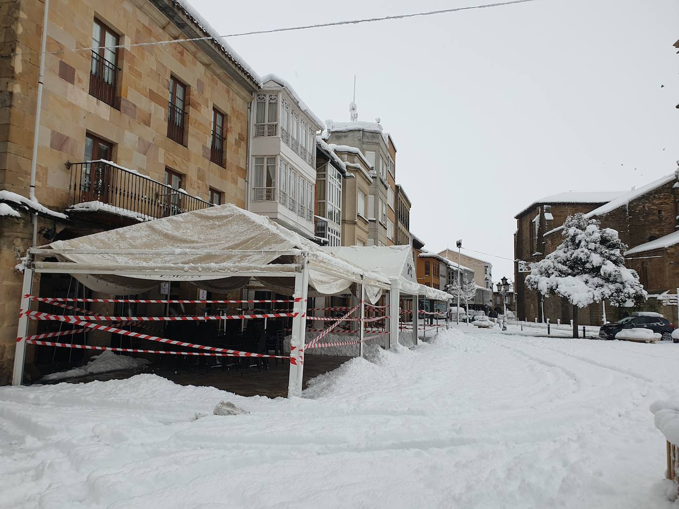 Fotos: Nieve acumulada en Aguilar de Campoo