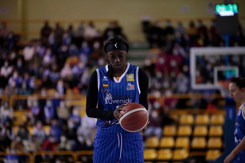 Un desacertado CB Avenida encaja la primera derrota liguera en el Clásico (69-77)
