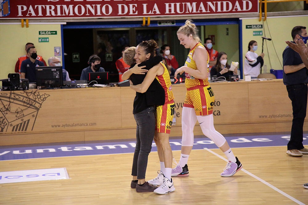 Un desacertado CB Avenida encaja la primera derrota liguera en el Clásico (69-77)