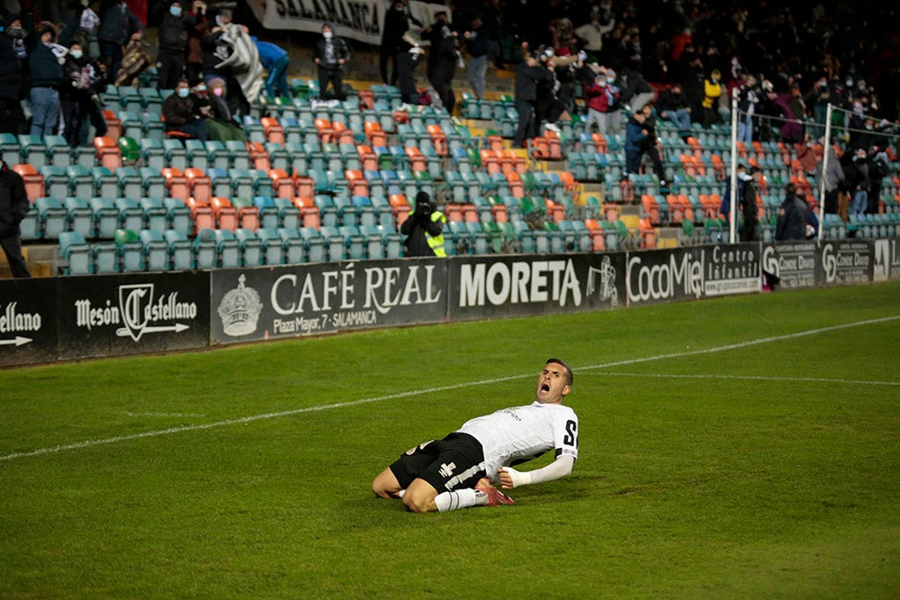 Adri Carrasco pone fin a la sequía del Salamanca UDS para derrotar al Langreo (1-0)