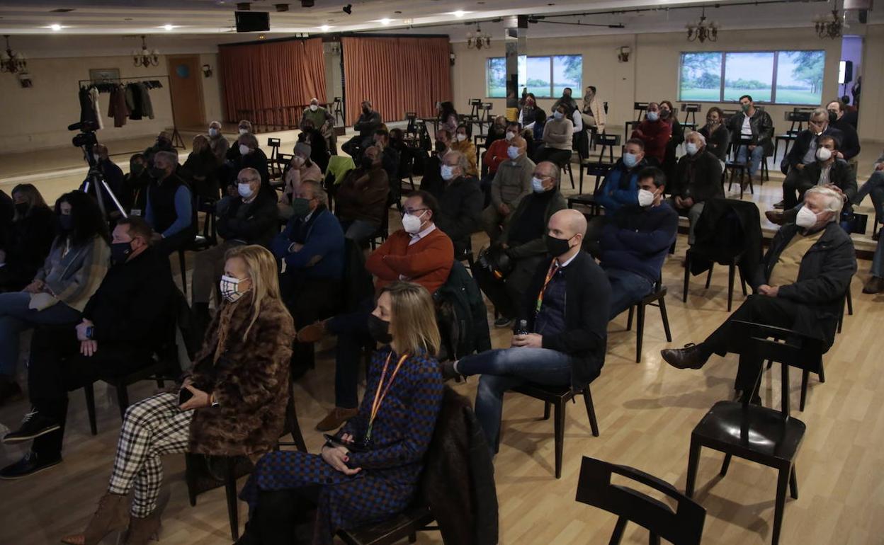 Público asistente a la charla-coloquio.