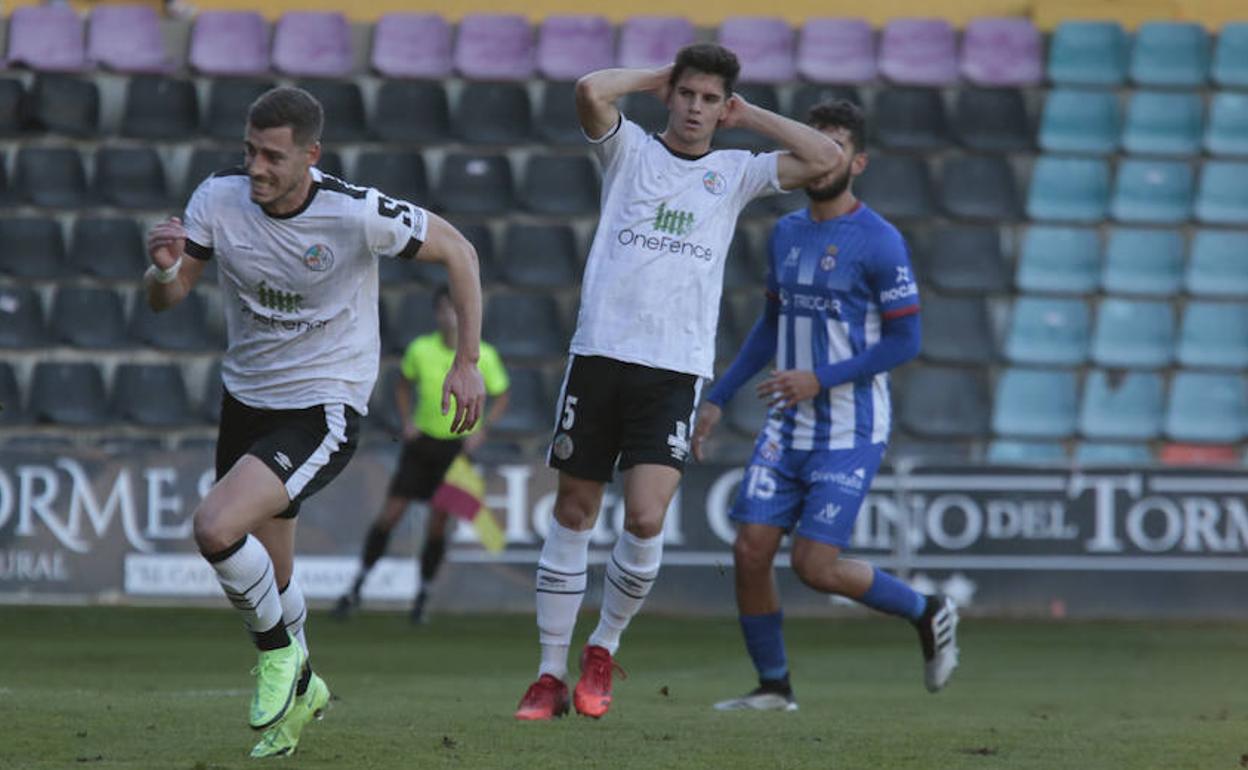 Hora de empezar a salir del agujero para el Salamanca UDS en casa