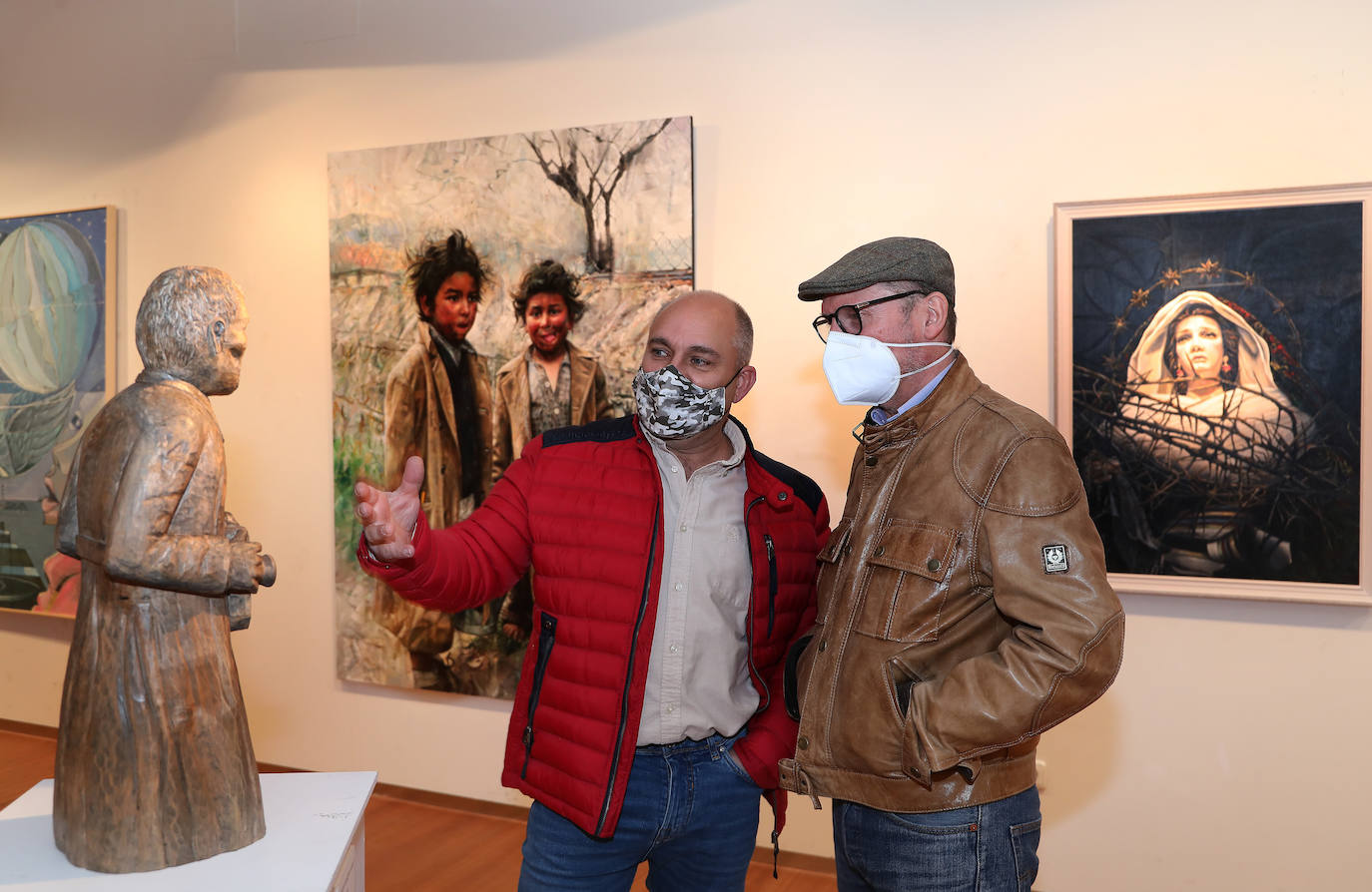 La inauguración de la exposición multidisciplinar podrá visitarse este mes en la sala de Unicaja.