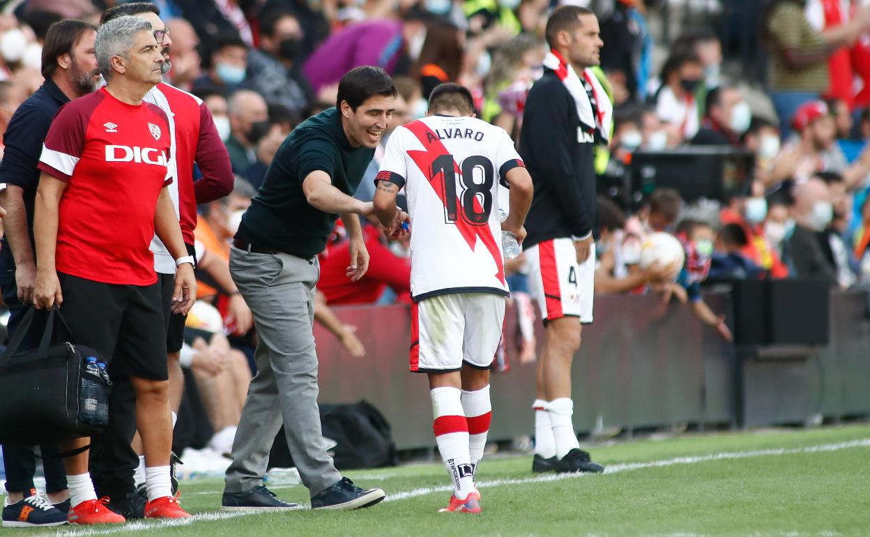 Iraola, en un partido del Rayo Vallecano. 