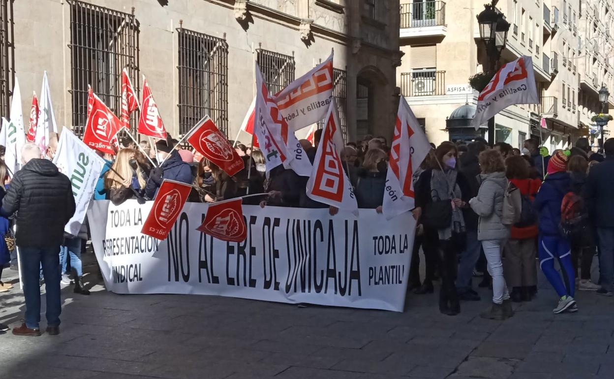 Concentración de trabajadores de Unicaja.