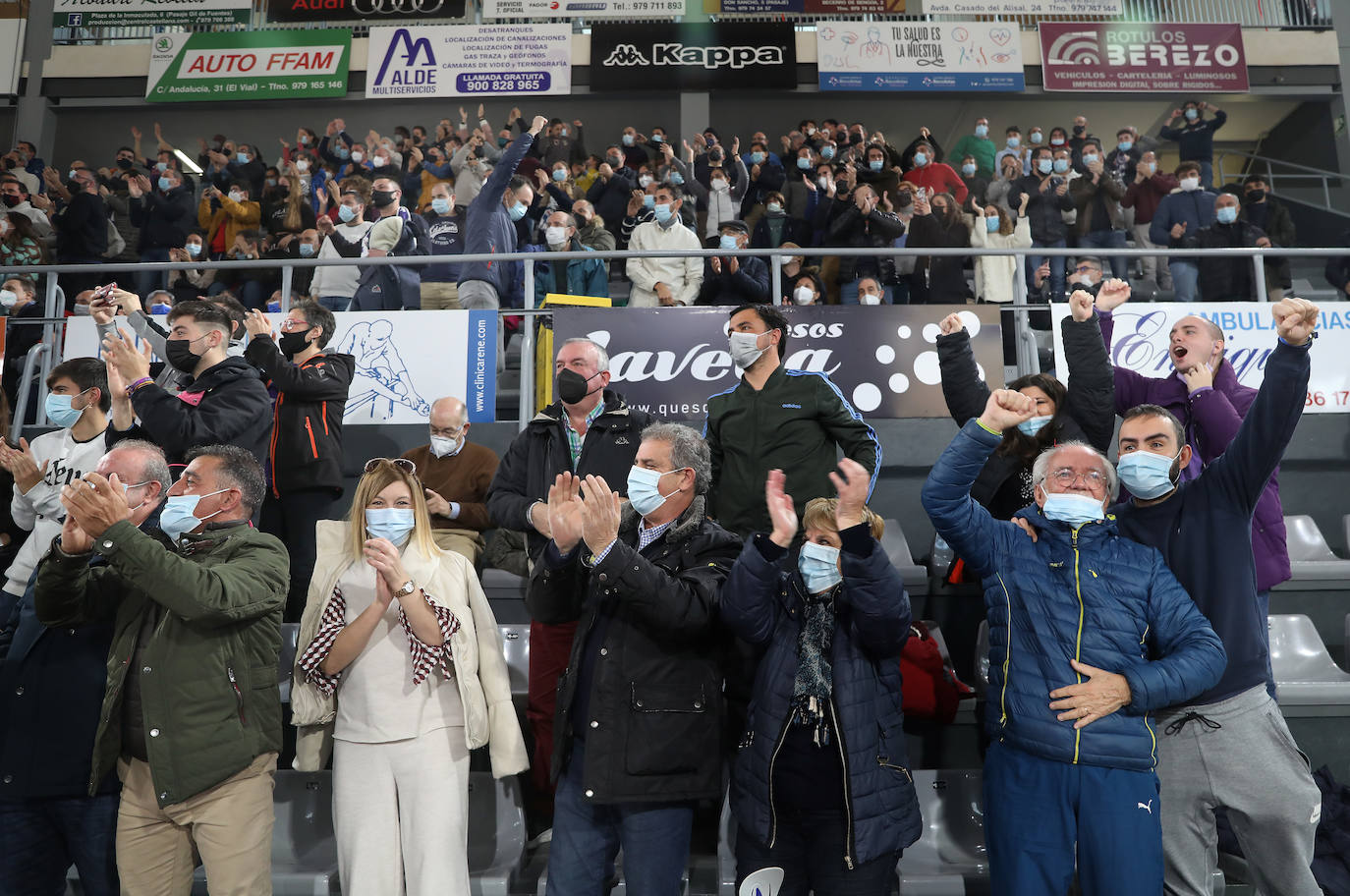 Fotos: Triunfo morado sobre la bocina (76-74)