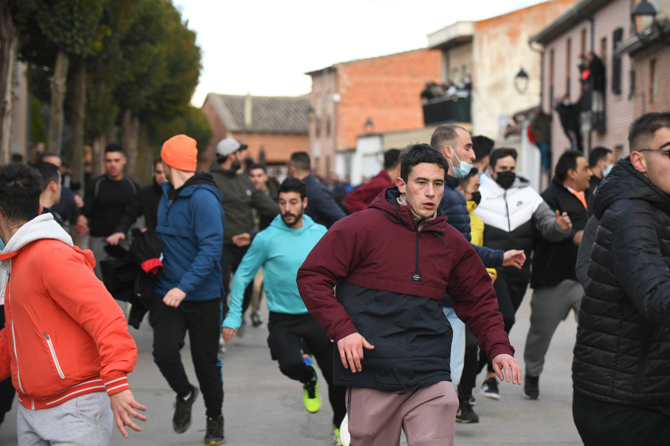 Fotos: Un toro causa el pánico en el encierro en Pollos