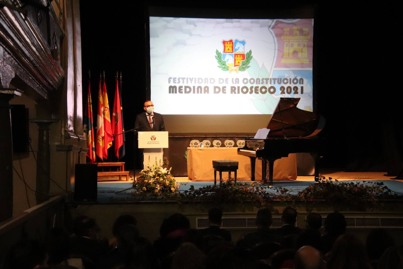 Fotos: Medina de Rioseco rinde homenaje a la Constitución