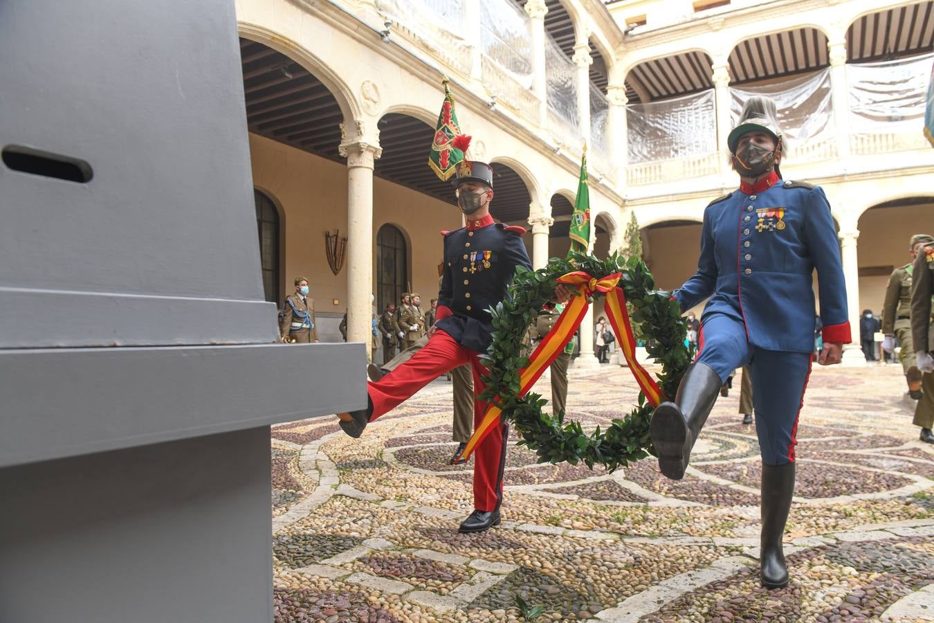 Fotos: Acto de Infantería en honor a la Inmaculada Concepción en el Palacio Real de Valladolid