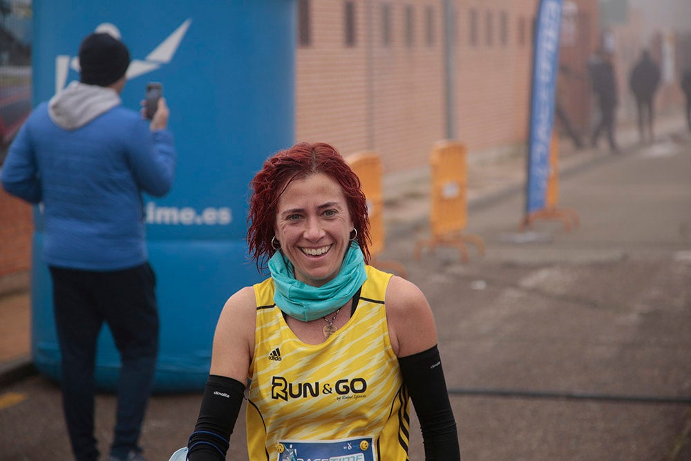 Carbajosa de la Sagrada corre bajo la niebla con sus "Kilómetros Solidarios"