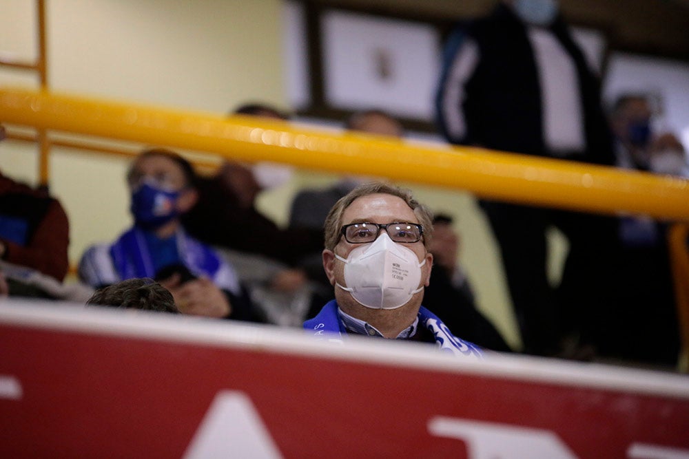 El CB Avenida tira de manual para seguir en lo más alto (75-49)