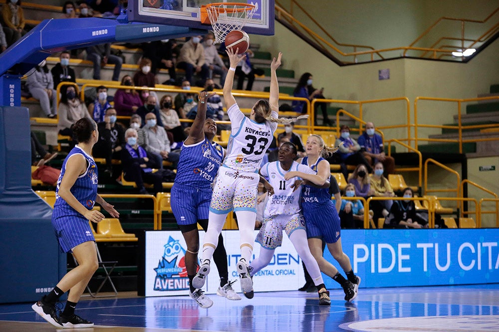 El CB Avenida tira de manual para seguir en lo más alto (75-49)