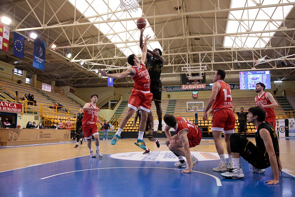 Contundente victoria del Usal La Antigua ante CB La Flecha (87-54)