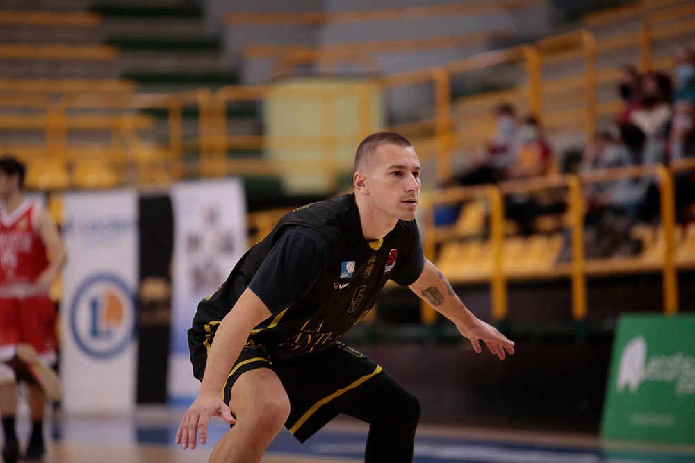 Contundente victoria del Usal La Antigua ante CB La Flecha (87-54)