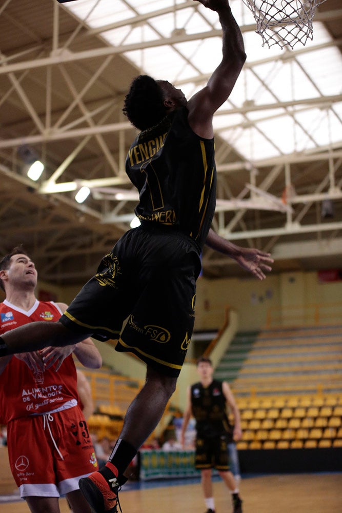 Contundente victoria del Usal La Antigua ante CB La Flecha (87-54)