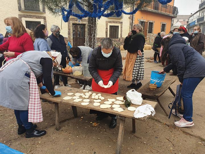 Los vecinos de El Maíllo celebraron la tradicional fiesta popular de la matanza