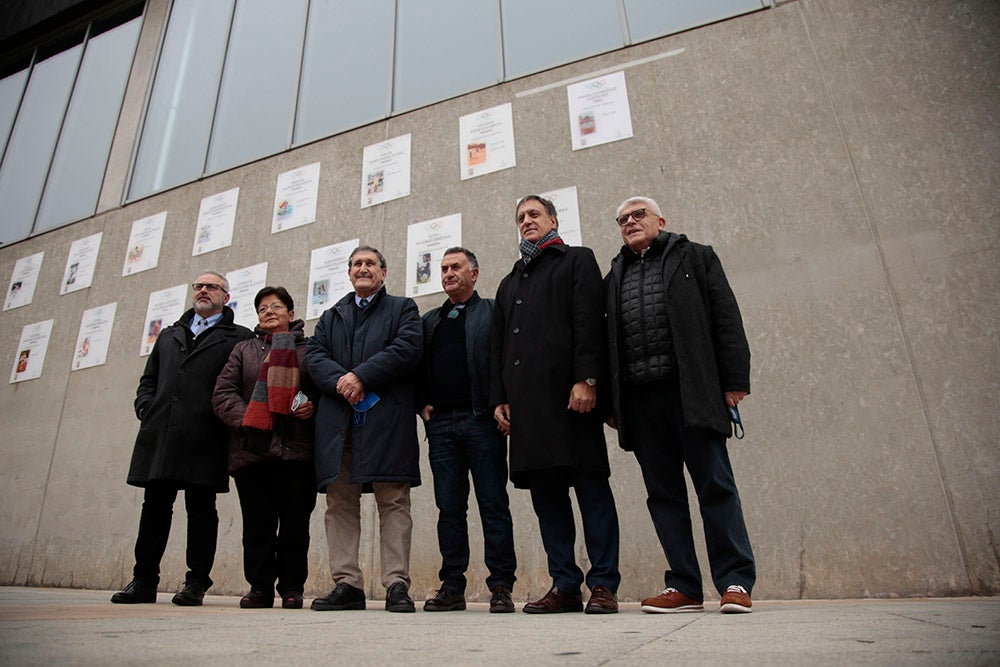 El futbolista salmantino Ángel González Castaño ya tiene su placa de homenaje en el muro de los olímpicos