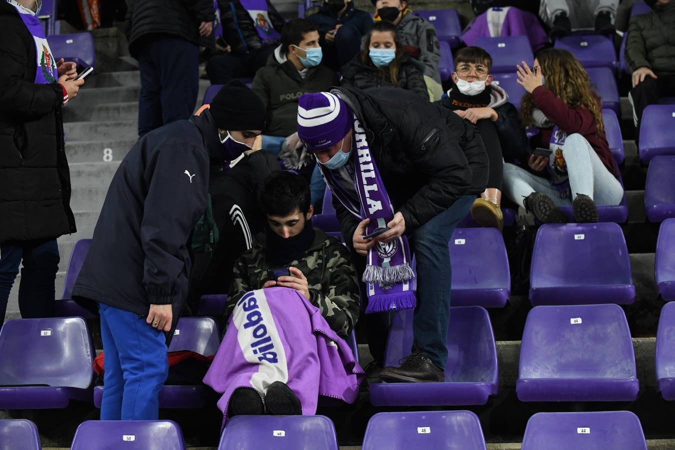 Fotos: Búscate en la grada de Zorrilla (3/4)