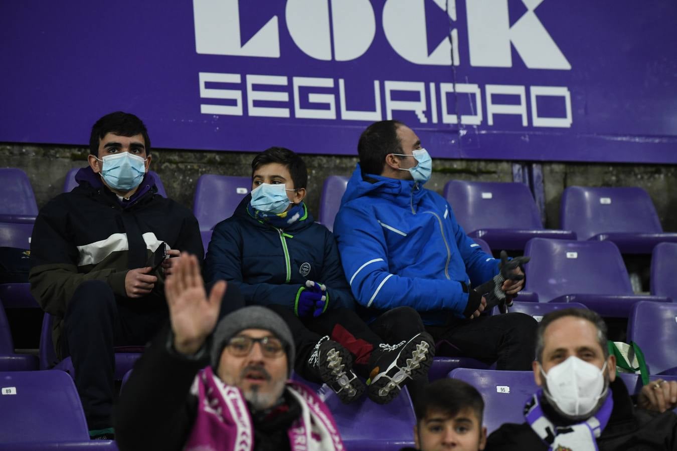 Fotos: Búscate en la grada de Zorrilla (3/4)