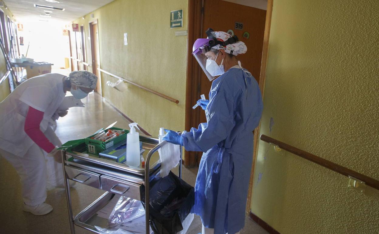 La comunidad, la cuarta con mayor exceso de mortalidad de dependientes por covid en residencias