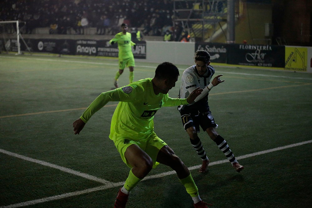 Un cruel final con gol en propia puerta apea de la Copa a un gran Unionistas ante el Elche de Primera (0-1)