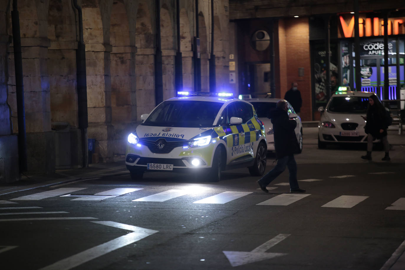 Fotos: Despliegue policial en la &#039;No Nochevieja Universitaria&#039; de Salamanca (1/2)