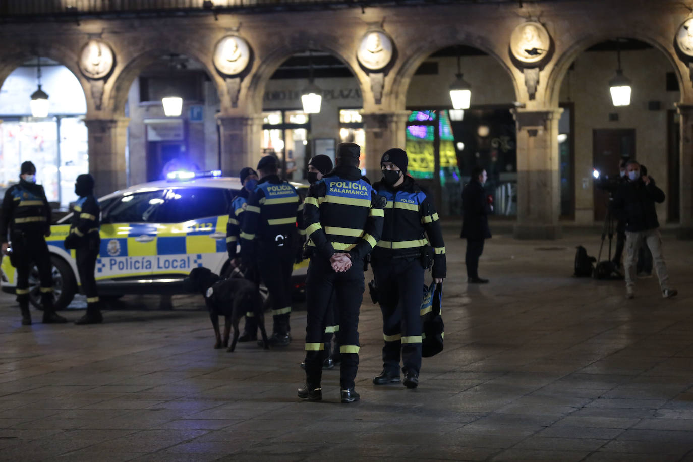 Fotos: Despliegue policial en la &#039;No Nochevieja Universitaria&#039; de Salamanca (1/2)