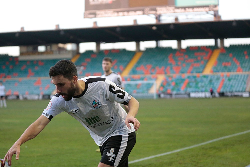 El Salamanca UDS cae con el Pontevedra y pasará las Navidades en puesto de descenso a Tercera RFEF (1-2)