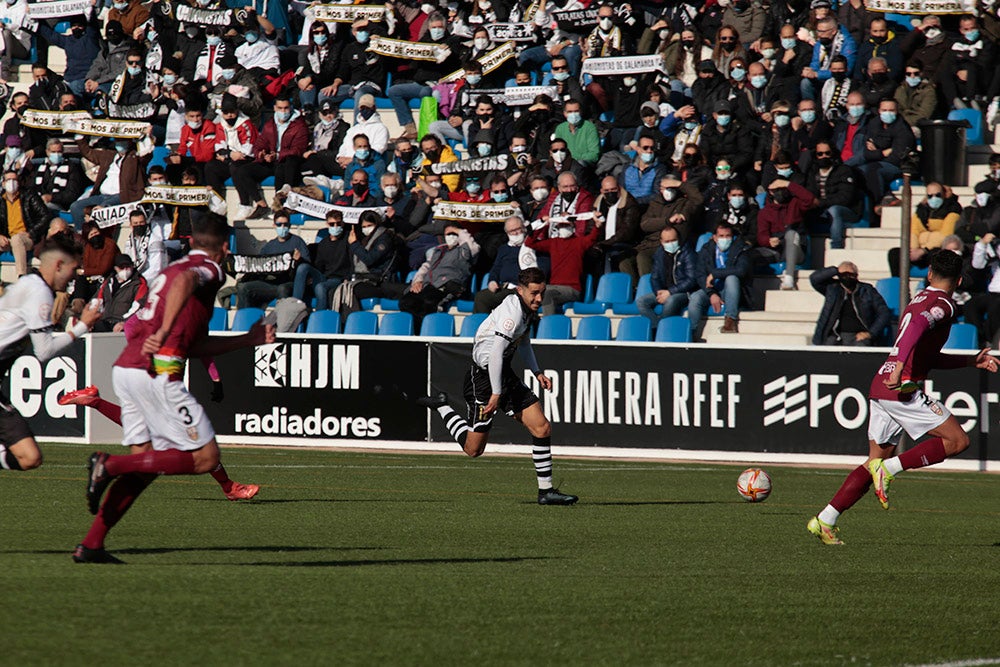 Unionistas vence a la potente UD Logroñés para romper su racha de más dos meses sin ganar en la liga y se va cuarto del grupo al parón