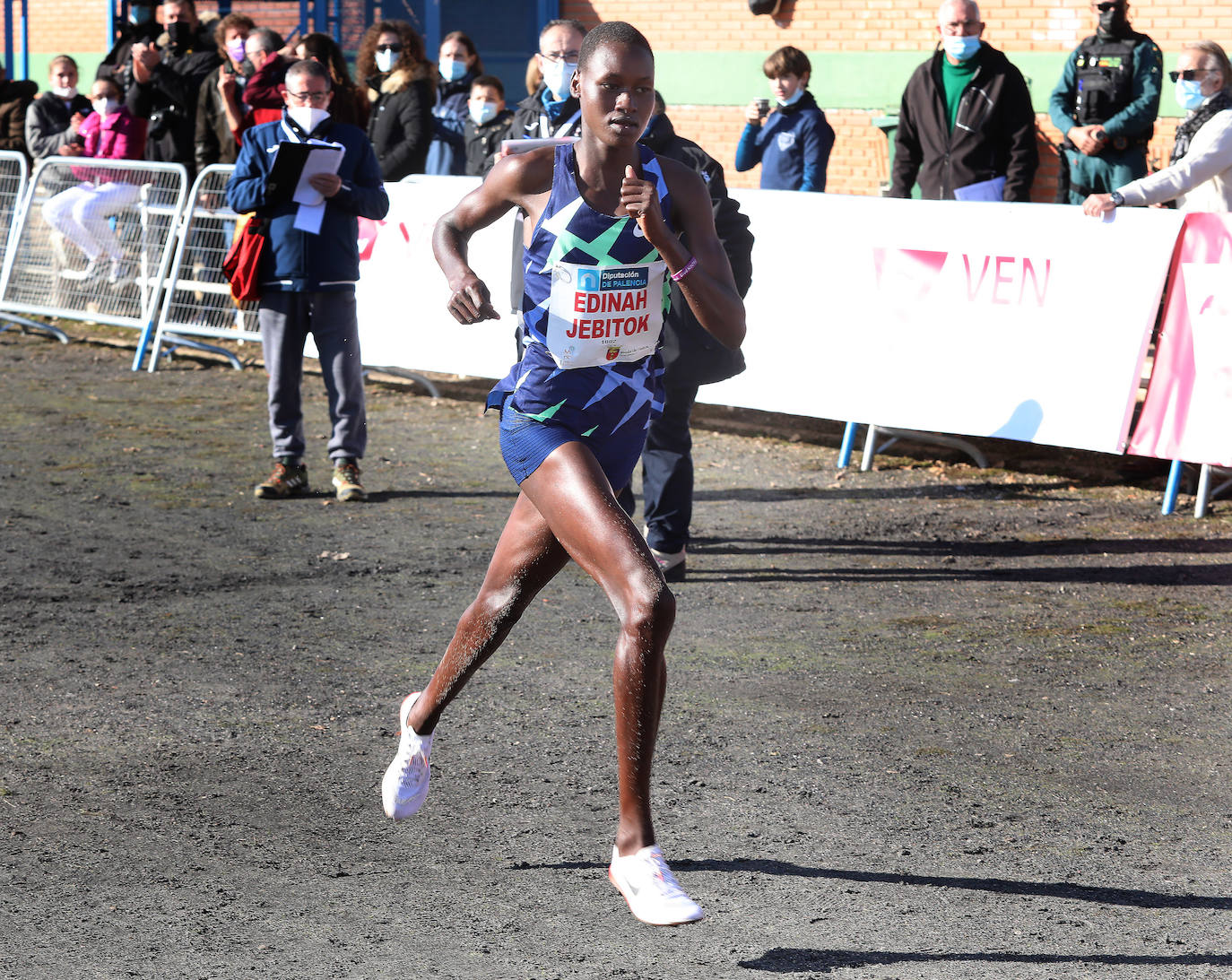 La palentina Carla Gallardo se impone en categoría sub-23 mientras que Laura Luengo es la primera española en la general