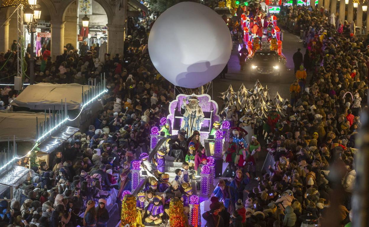 Los Reyes Magos, en su llegada a la Plaza Mayor en enero de 2020.