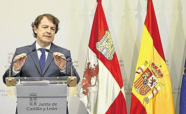 Los últimos sondeos reflejan un PP ganador pero lejos de la mayoría absoluta tras el 'Ayusazo'